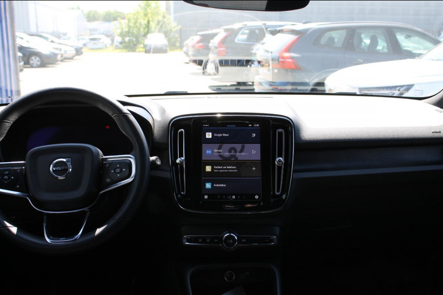 Volvo XC40 231PK Single Motor 70 kWh Core Nubuck bekleding / Google Navigatie / Warmte Pomp / Climate pack / Privacy Glass / Camera achter