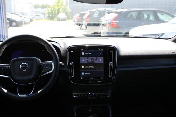 Volvo XC40 231PK Single Motor 70 kWh Core Nubuck bekleding / Google Navigatie / Warmte Pomp / Climate pack / Privacy Glass / Camera achter