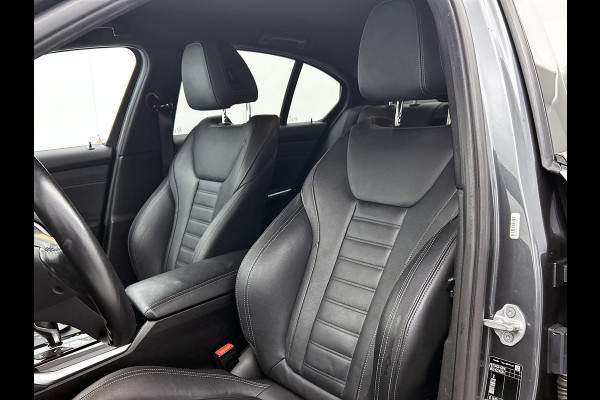 BMW 3-serie 330e eDrive Edition Sport-Line (NL-auto, Dealer OnderH, Sfeerverlichting, Camera, StoelV, Cruise, Leder, Etc)