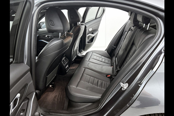 BMW 3-serie 330e eDrive Edition Sport-Line (NL-auto, Dealer OnderH, Sfeerverlichting, Camera, StoelV, Cruise, Leder, Etc)
