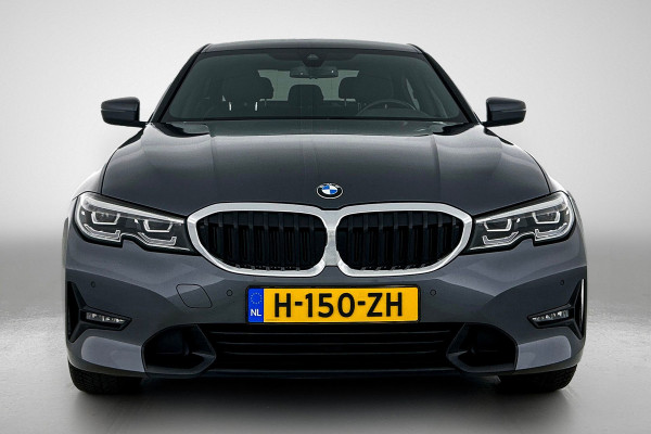BMW 3-serie 330e eDrive Edition Sport-Line (NL-auto, Dealer OnderH, Sfeerverlichting, Camera, StoelV, Cruise, Leder, Etc)