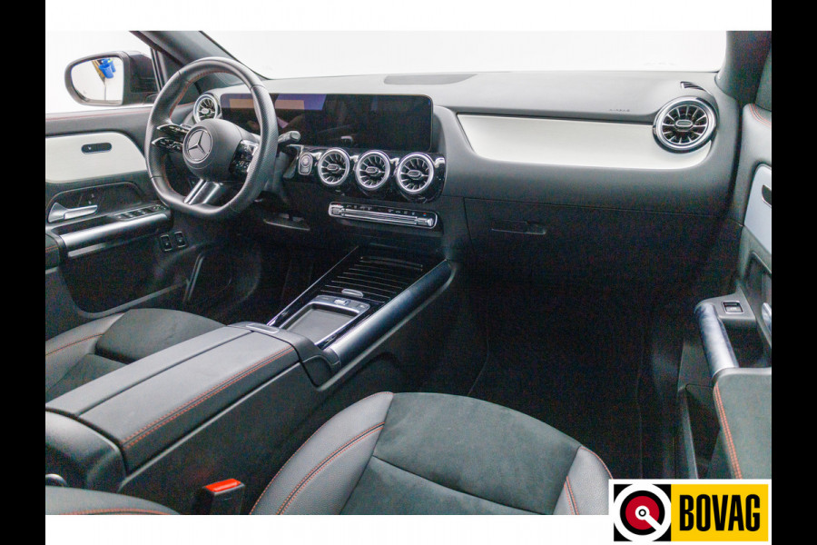 Mercedes-Benz GLA 250 e AMG Line Star Edition 218 PK | Face-lift | Nightpakket | Achteruitrijcamera | Sfeerverlichting All-season, Electrische achterklep, Keyless, Adaptive cruise, Draadloze tel.lader
