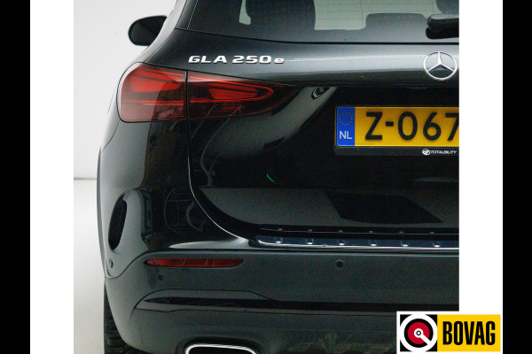 Mercedes-Benz GLA 250 e AMG Line Star Edition 218 PK | Face-lift | Nightpakket | Achteruitrijcamera | Sfeerverlichting All-season, Electrische achterklep, Keyless, Adaptive cruise, Draadloze tel.lader