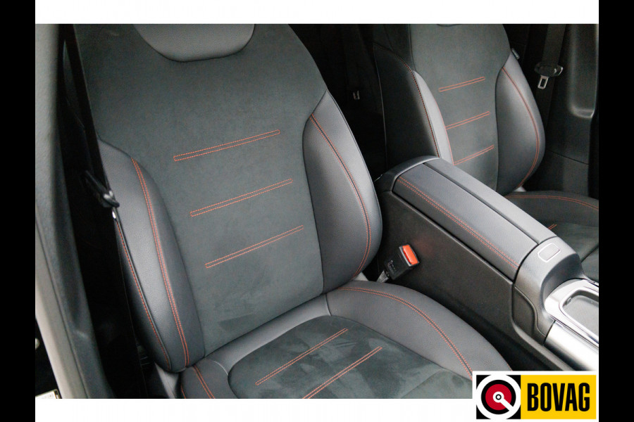Mercedes-Benz GLA 250 e AMG Line Star Edition 218 PK | Face-lift | Nightpakket | Achteruitrijcamera | Sfeerverlichting All-season, Electrische achterklep, Keyless, Adaptive cruise, Draadloze tel.lader