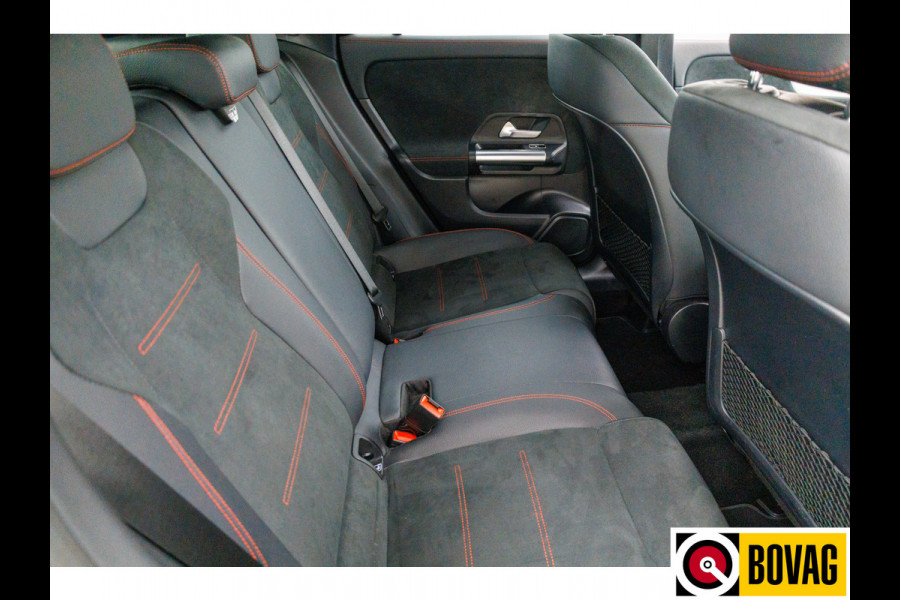 Mercedes-Benz GLA 250 e AMG Line Star Edition 218 PK | Face-lift | Nightpakket | Achteruitrijcamera | Sfeerverlichting All-season, Electrische achterklep, Keyless, Adaptive cruise, Draadloze tel.lader