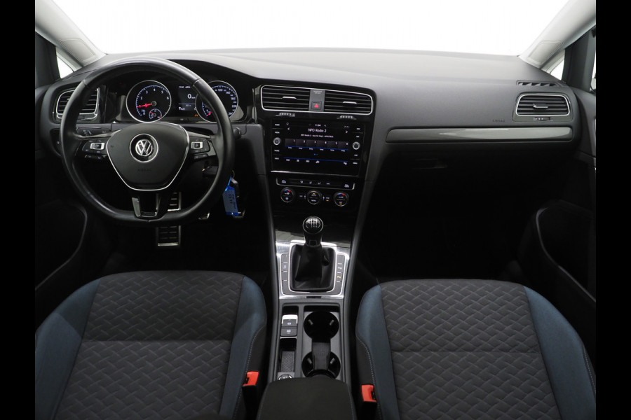 Volkswagen GOLF Variant 1.0 TSI | IQ Drive | Adaptive Cruise | Camera | DAB | Carplay | LED