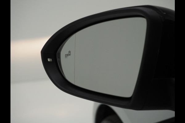 Volkswagen GOLF Variant 1.0 TSI | IQ Drive | Adaptive Cruise | Camera | DAB | Carplay | LED