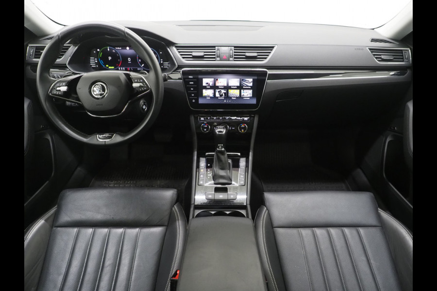Škoda Superb Combi 1.4 TSI iV Laurin & Klement | Panoramadak | Trekhaak | Massage | Canton | Keyless | Adaptive Cruise