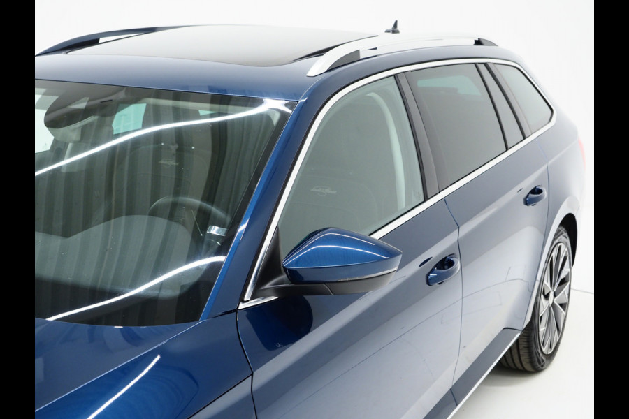 Škoda Superb Combi 1.4 TSI iV Laurin & Klement | Panoramadak | Trekhaak | Massage | Canton | Keyless | Adaptive Cruise