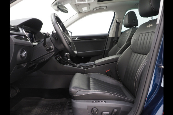 Škoda Superb Combi 1.4 TSI iV Laurin & Klement | Panoramadak | Trekhaak | Massage | Canton | Keyless | Adaptive Cruise