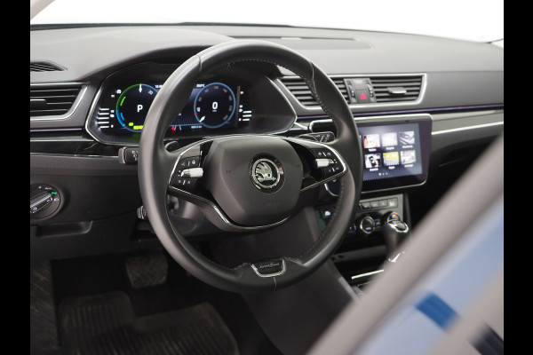 Škoda Superb Combi 1.4 TSI iV Laurin & Klement | Panoramadak | Trekhaak | Massage | Canton | Keyless | Adaptive Cruise