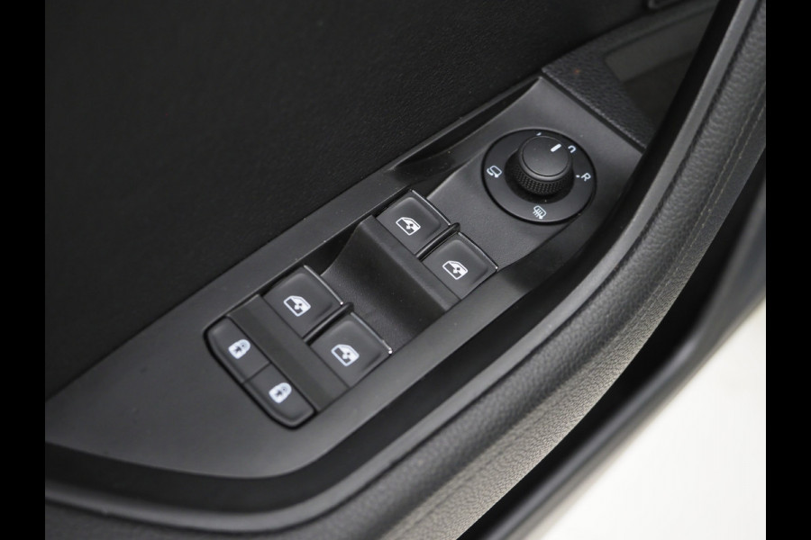 Škoda Superb Combi 1.4 TSI iV Laurin & Klement | Panoramadak | Trekhaak | Massage | Canton | Keyless | Adaptive Cruise