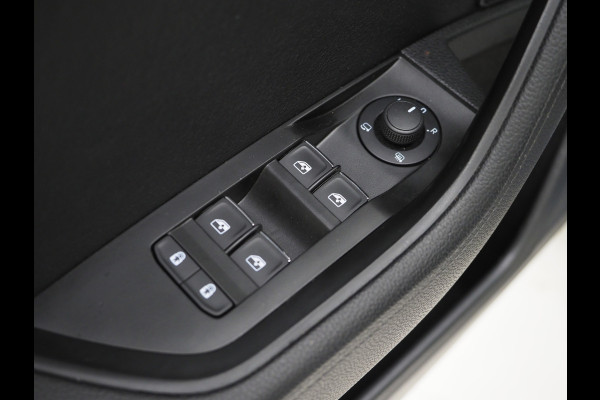 Škoda Superb Combi 1.4 TSI iV Laurin & Klement | Panoramadak | Trekhaak | Massage | Canton | Keyless | Adaptive Cruise