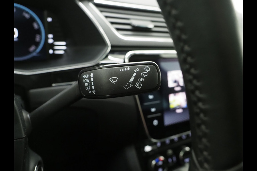 Škoda Superb Combi 1.4 TSI iV Laurin & Klement | Panoramadak | Trekhaak | Massage | Canton | Keyless | Adaptive Cruise