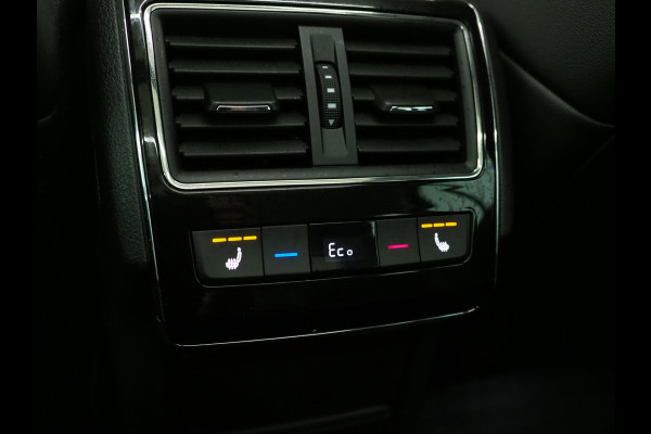 Škoda Superb Combi 1.4 TSI iV Laurin & Klement | Panoramadak | Trekhaak | Massage | Canton | Keyless | Adaptive Cruise