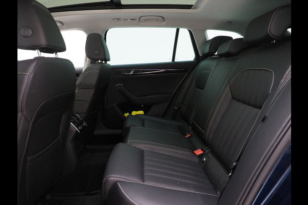 Škoda Superb Combi 1.4 TSI iV Laurin & Klement | Panoramadak | Trekhaak | Massage | Canton | Keyless | Adaptive Cruise
