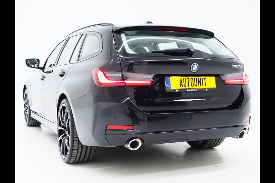 BMW 3 Serie Touring 320e LCI Shadow Line | Nieuw Model | Widescreen | Carplay | Leder | Cruise | DAB | LED | PDC
