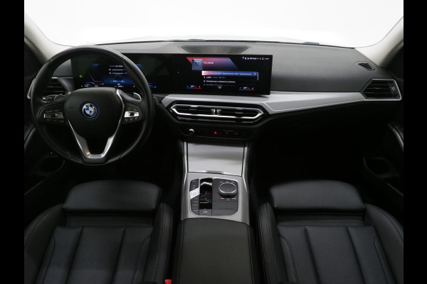 BMW 3 Serie Touring 320e LCI Shadow Line | Nieuw Model | Widescreen | Carplay | Leder | Cruise | DAB | LED | PDC