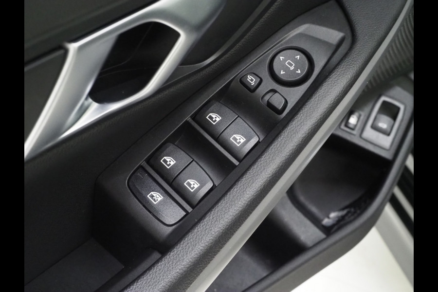 BMW 3 Serie Touring 320e LCI Shadow Line | Nieuw Model | Widescreen | Carplay | Leder | Cruise | DAB | LED | PDC