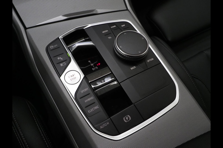 BMW 3 Serie Touring 320e LCI Shadow Line | Nieuw Model | Widescreen | Carplay | Leder | Cruise | DAB | LED | PDC