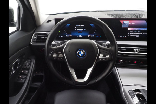 BMW 3 Serie Touring 320e LCI Shadow Line | Nieuw Model | Widescreen | Carplay | Leder | Cruise | DAB | LED | PDC