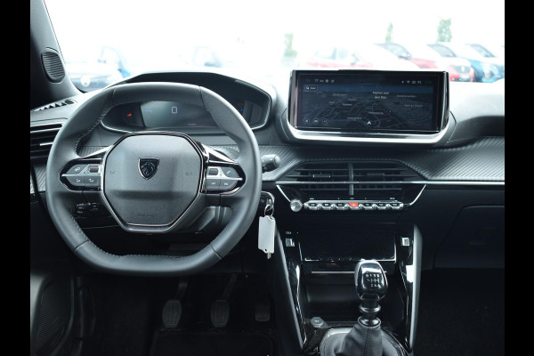 Peugeot 2008 1.2 PureTech 100 Allure | CAMERA + SENSOREN | CARPLAY | NAVIGATIE | E.C.C. | 9.401 KM