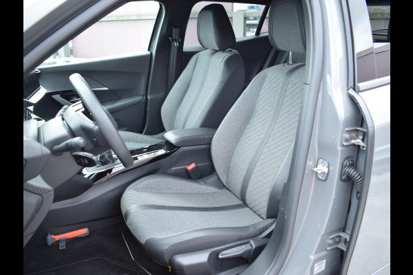 Peugeot 2008 1.2 PureTech 100 Allure | CAMERA + SENSOREN | CARPLAY | NAVIGATIE | E.C.C. | 9.401 KM