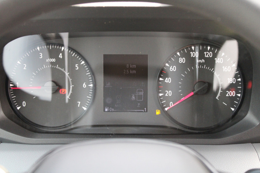 Renault Master T35 2.0 dCi 170pk L2H2 Extra - Navigatie - Blind Spot - Camera - Stoelverwarming - Verwarmde voorruit - Rijklaar