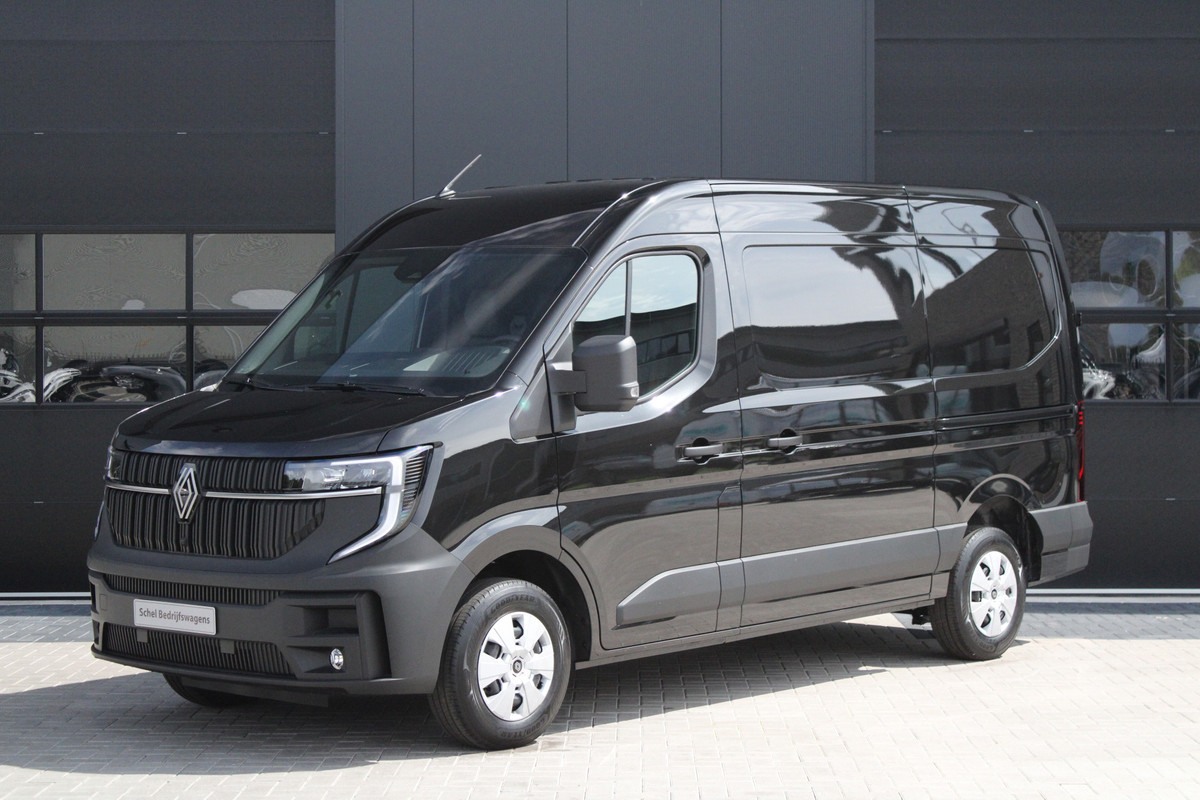 Renault Master T35 2.0 dCi 170pk L2H2 Extra - 2x Schuifdeur - Navigatie - Blind Spot - Camera - Stoelverwarming - Verwarmde voorruit - Rijklaar Renault Master T35 2.0 dCi 170pk L2H2 Extra - 2x Schuifdeur - Navigatie - Blind Spot - Camera - Stoelverwarming - Verwarmde voorruit - Rijklaar