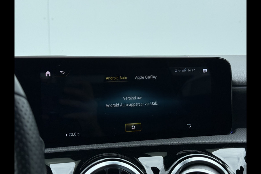 Mercedes-Benz A-Klasse 180 Business Solution AMG | Pano | MBUX | Ambient Light | Camera | Keyless | LED | DAB+
