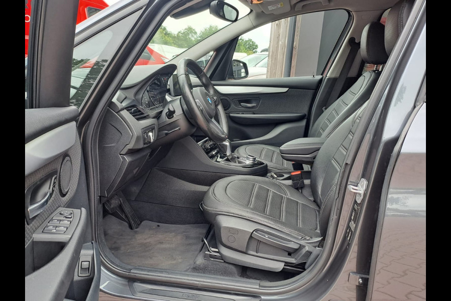 BMW 2 Serie Gran Tourer 218i 7p. High Executive | Automaat | Airco | Trekhaak | Navi | Park Assist | Stoelverwarming |