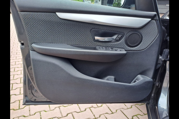 BMW 2 Serie Gran Tourer 218i 7p. High Executive | Automaat | Airco | Trekhaak | Navi | Park Assist | Stoelverwarming |
