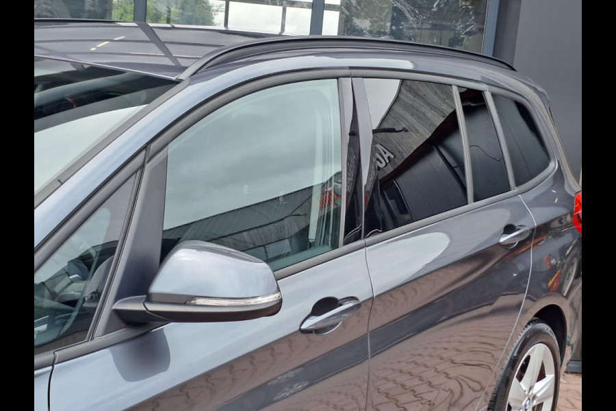 BMW 2 Serie Gran Tourer 218i 7p. High Executive | Automaat | Airco | Trekhaak | Navi | Park Assist | Stoelverwarming |