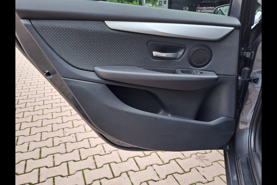 BMW 2 Serie Gran Tourer 218i 7p. High Executive | Automaat | Airco | Trekhaak | Navi | Park Assist | Stoelverwarming |
