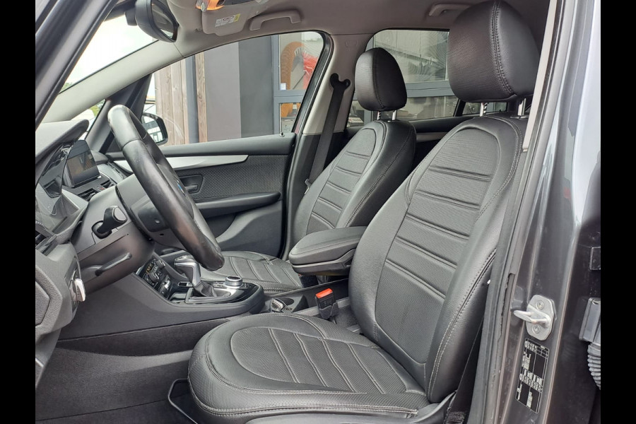 BMW 2 Serie Gran Tourer 218i 7p. High Executive | Automaat | Airco | Trekhaak | Navi | Park Assist | Stoelverwarming |