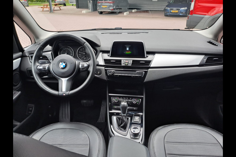 BMW 2 Serie Gran Tourer 218i 7p. High Executive | Automaat | Airco | Trekhaak | Navi | Park Assist | Stoelverwarming |