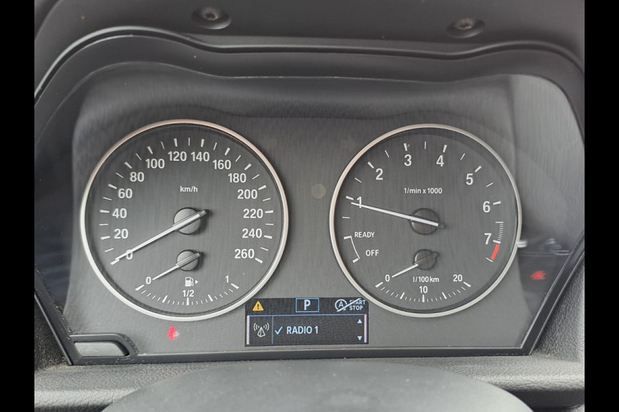 BMW 2 Serie Gran Tourer 218i 7p. High Executive | Automaat | Airco | Trekhaak | Navi | Park Assist | Stoelverwarming |