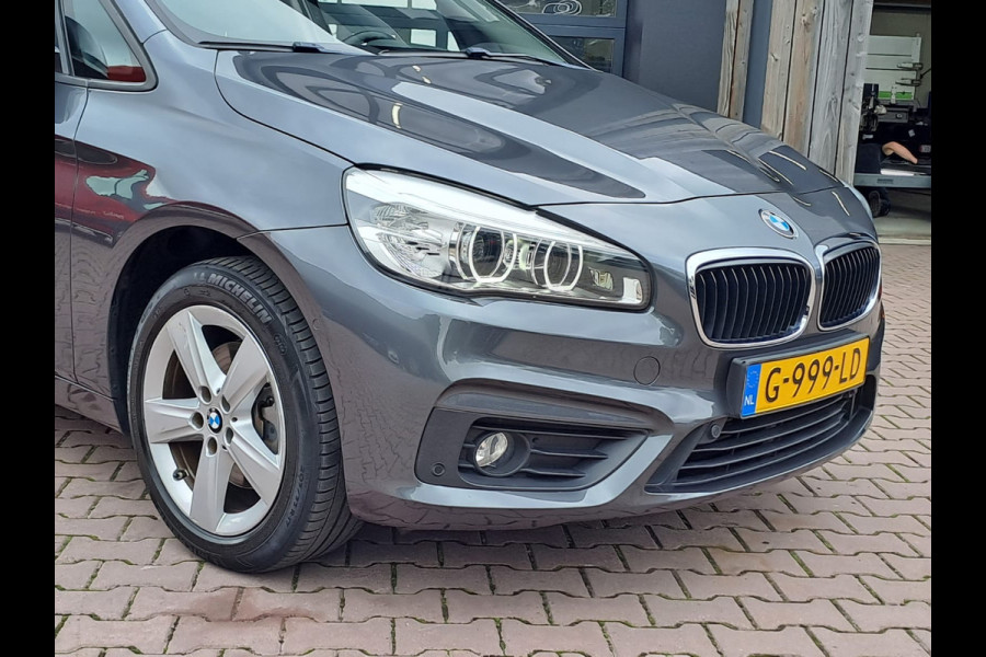 BMW 2 Serie Gran Tourer 218i 7p. High Executive | Automaat | Airco | Trekhaak | Navi | Park Assist | Stoelverwarming |