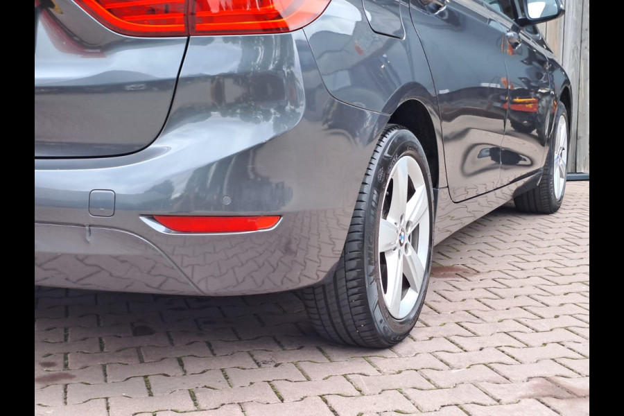 BMW 2 Serie Gran Tourer 218i 7p. High Executive | Automaat | Airco | Trekhaak | Navi | Park Assist | Stoelverwarming |