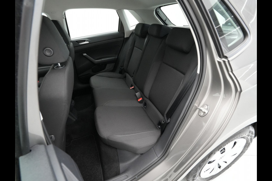 Volkswagen Polo 1.0 TSI 95pk Comfortline Navigatie Pdc Airco Acc Carplay 237