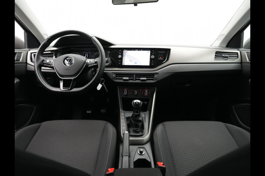Volkswagen Polo 1.0 TSI 95pk Comfortline Navigatie Pdc Airco Acc Carplay 237