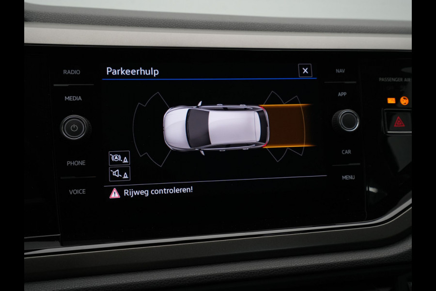 Volkswagen Polo 1.0 TSI 95pk Comfortline Navigatie Pdc Airco Acc Carplay 237