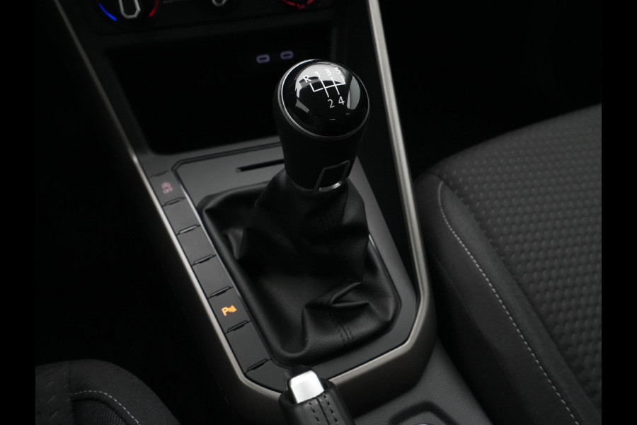 Volkswagen Polo 1.0 TSI 95pk Comfortline Navigatie Pdc Airco Acc Carplay 237