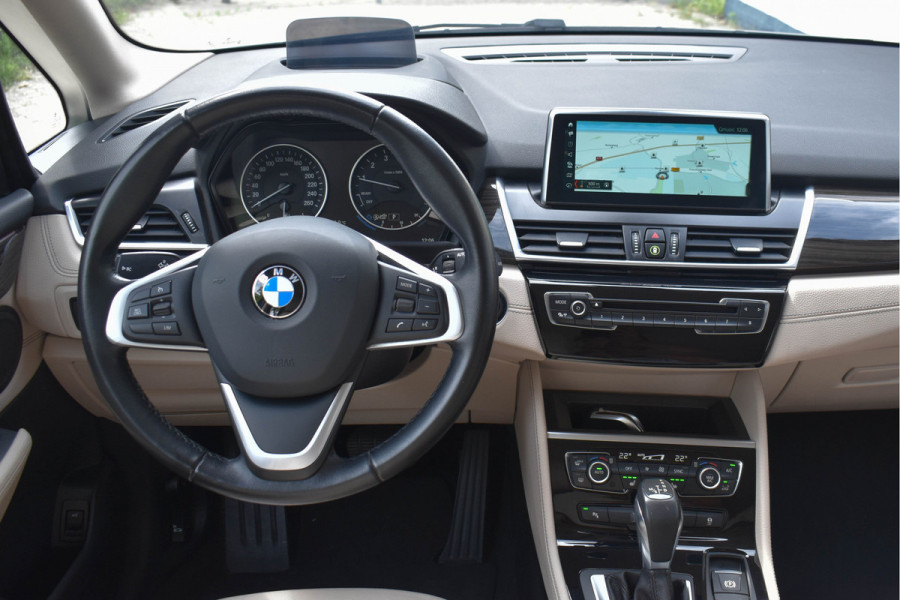 BMW 2 Serie Active Tourer 218i High Executive | Head Up | Leder | Navi | Stoelverwarming
