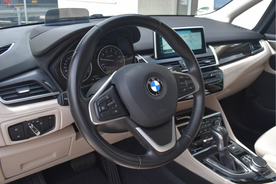 BMW 2 Serie Active Tourer 218i High Executive | Head Up | Leder | Navi | Stoelverwarming
