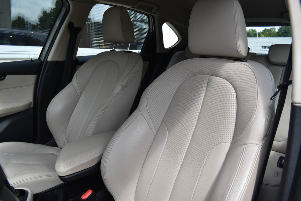 BMW 2 Serie Active Tourer 218i High Executive | Head Up | Leder | Navi | Stoelverwarming