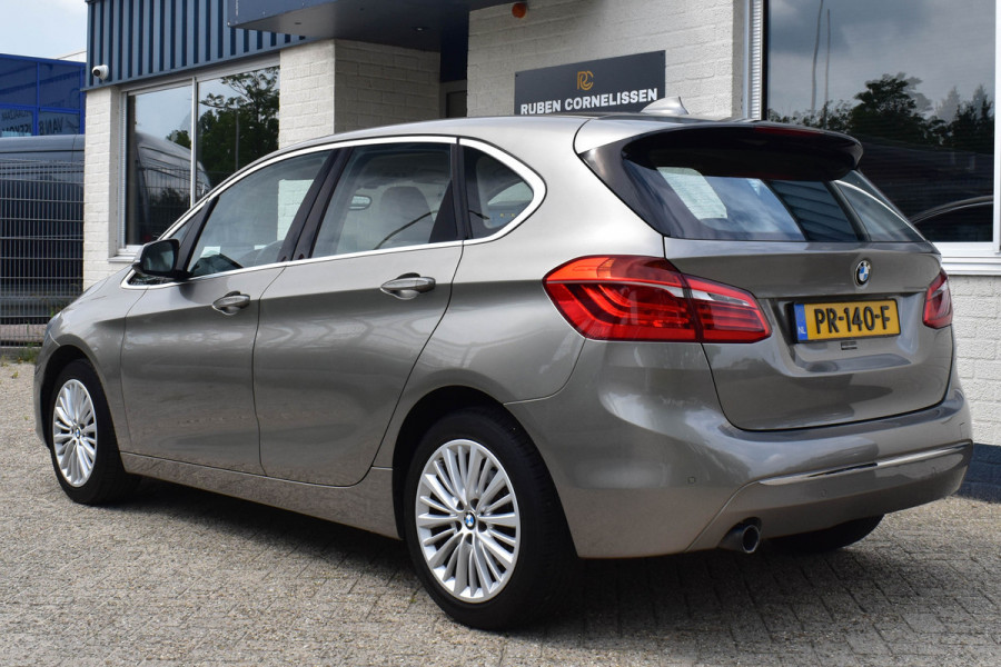 BMW 2 Serie Active Tourer 218i High Executive | Head Up | Leder | Navi | Stoelverwarming