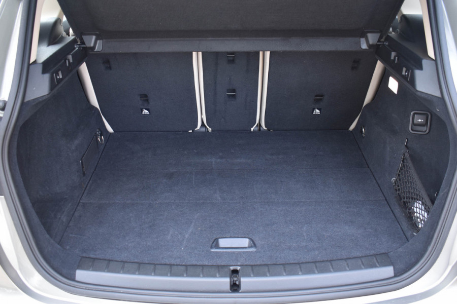 BMW 2 Serie Active Tourer 218i High Executive | Head Up | Leder | Navi | Stoelverwarming