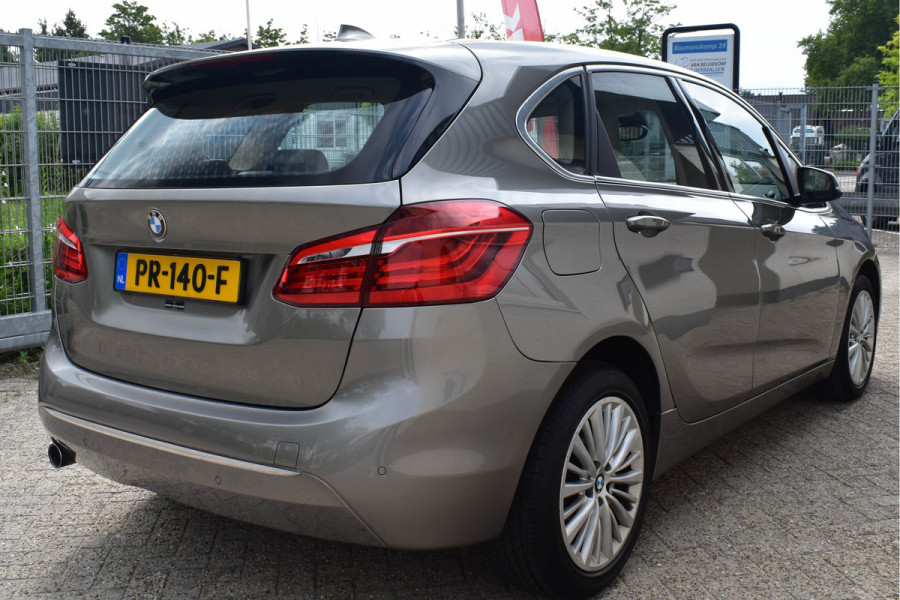 BMW 2 Serie Active Tourer 218i High Executive | Head Up | Leder | Navi | Stoelverwarming