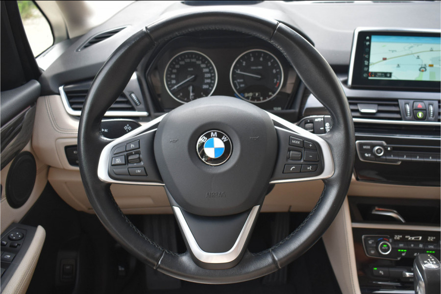 BMW 2 Serie Active Tourer 218i High Executive | Head Up | Leder | Navi | Stoelverwarming